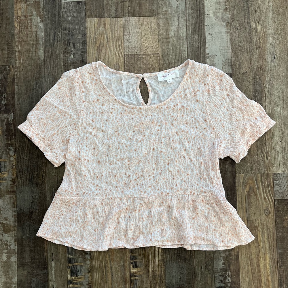 Blush pink cheetah print top!🌸🤍